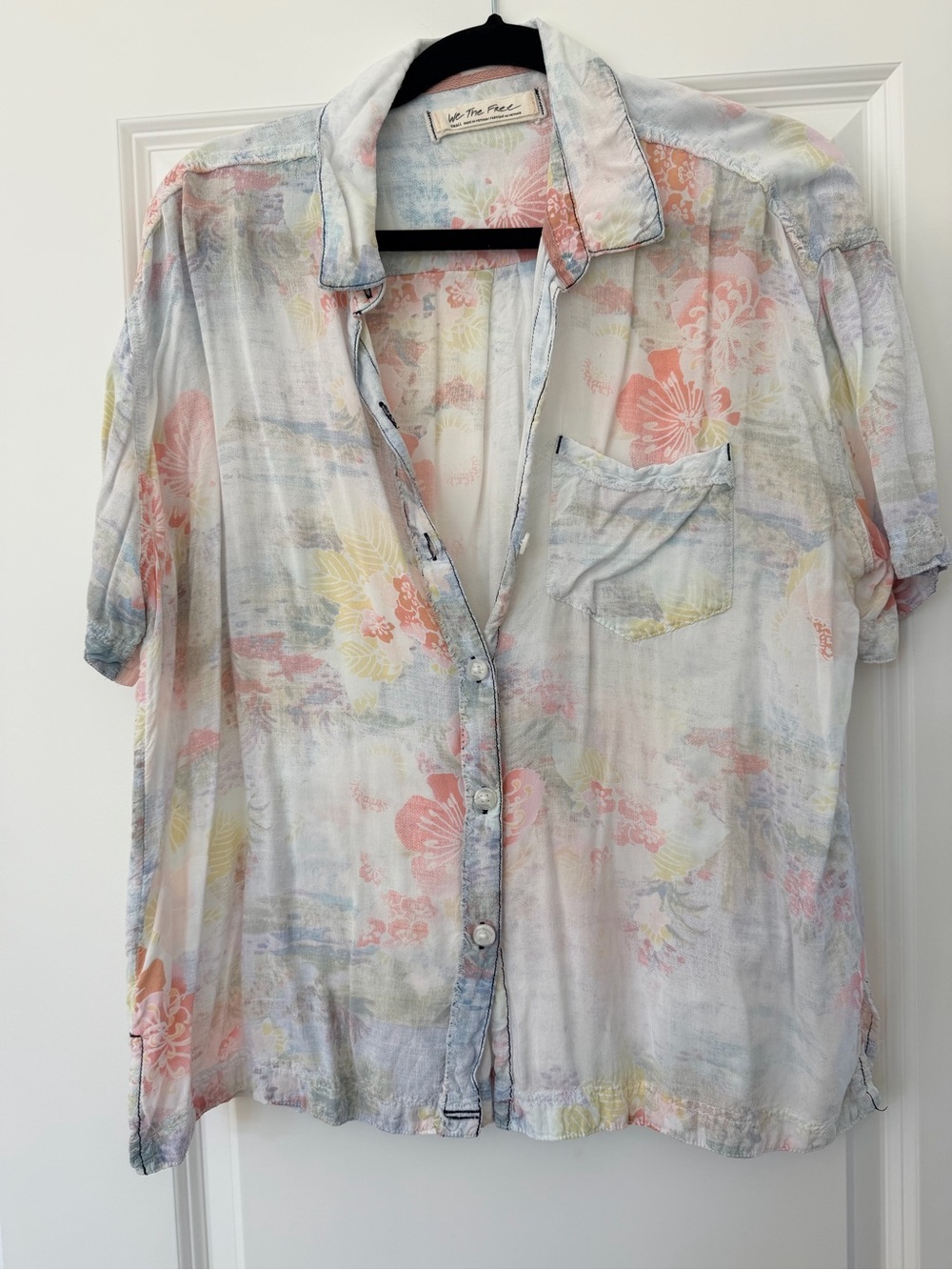 We The Free Womens Floral Button-Up Shirt — Pastel Coral